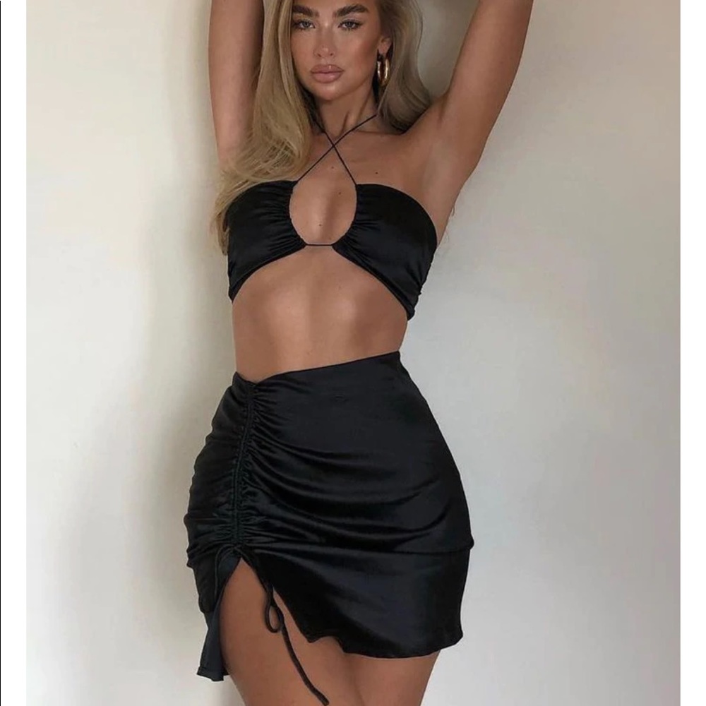 Black skirt